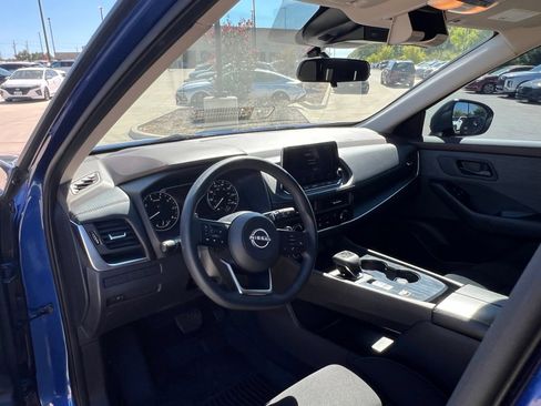 Used 2023 Nissan Rogue S FWD image 16