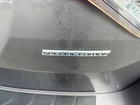 Used 2017 Honda Odyssey SE image 12