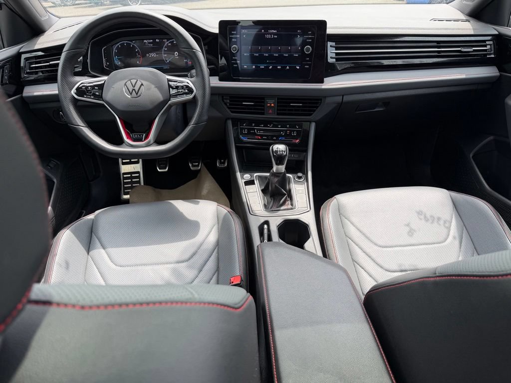Used 2025 Volkswagen Jetta GLI Autobahn FWD image 15