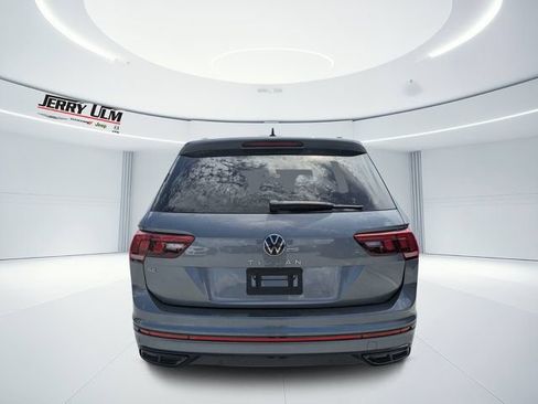 Used 2022 Volkswagen Tiguan SE R-Line FWD image 4