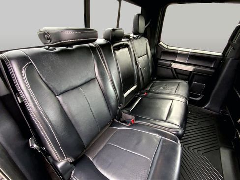 Used 2019 Ford F150 Lariat w/ Equipment Group 502A Luxury RWD image 18