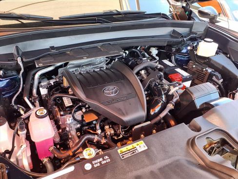 Used 2025 Toyota Grand Highlander FWD image 25