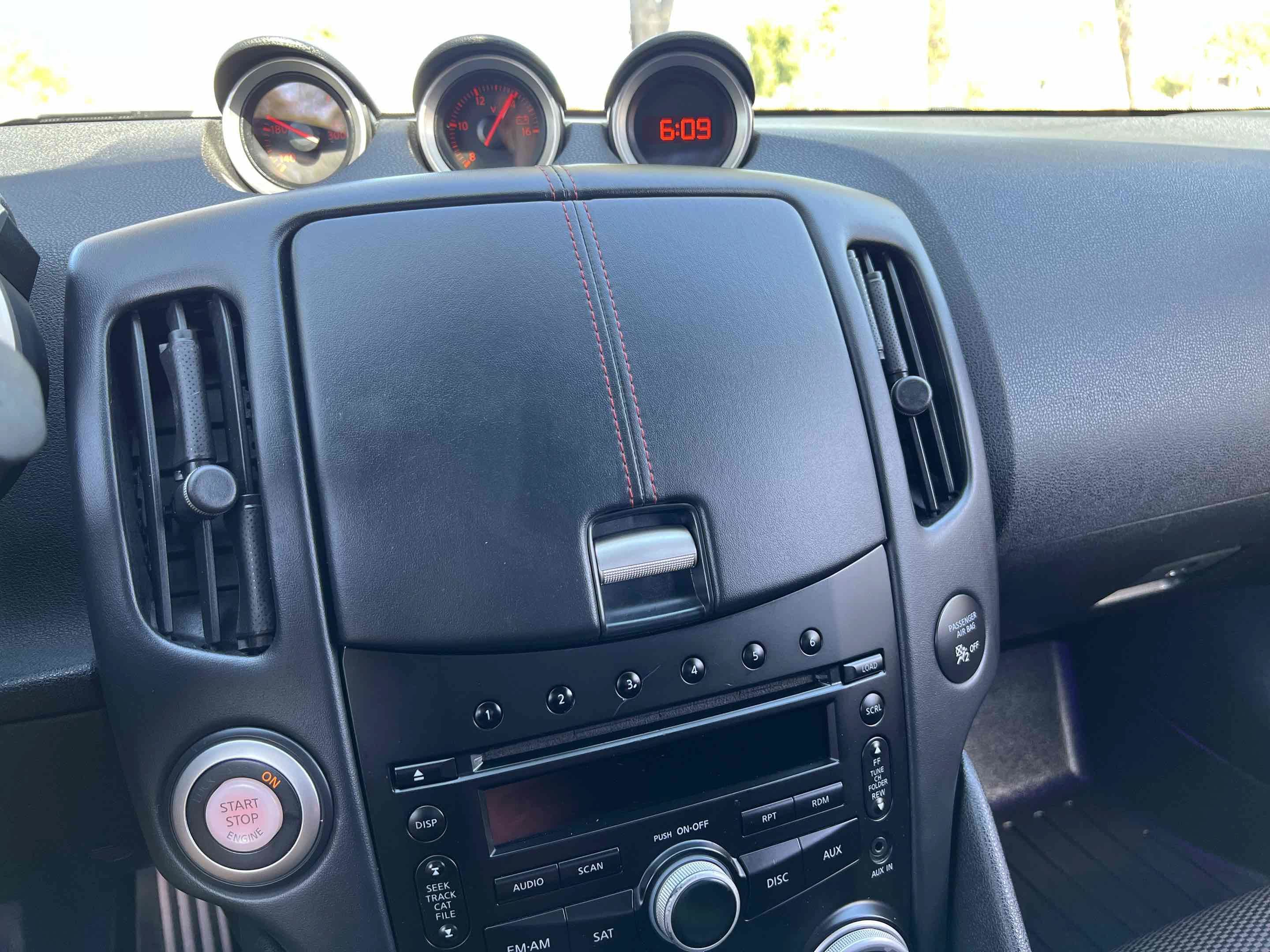 Used 2014 Nissan 370Z NISMO w/ Bose Package RWD image 21