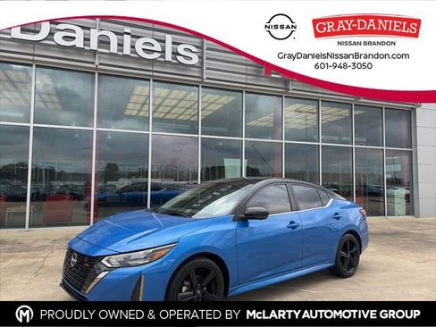 Used 2025 Nissan Sentra SR w/ SR Premium Package image 1