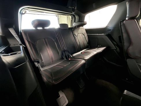 Used 2023 Ford Expedition Limited AWD/4WD image 17