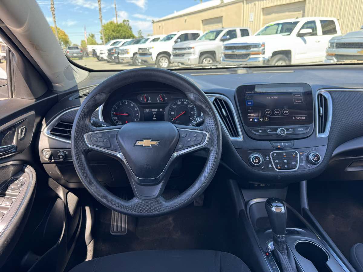 Used 2020 Chevrolet Malibu LT FWD image 22