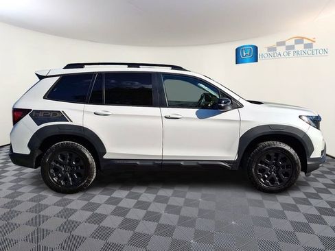Certified 2023 Honda Passport TrailSport image 7
