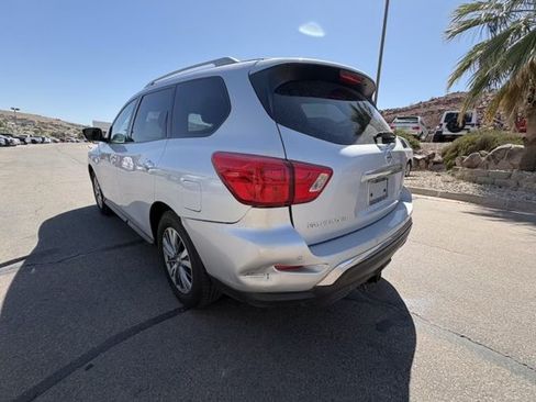 Used 2019 Nissan Pathfinder SL FWD image 3