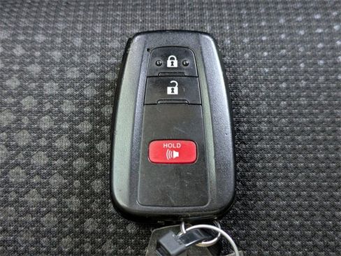 Used 2019 Toyota Prius LE image 27