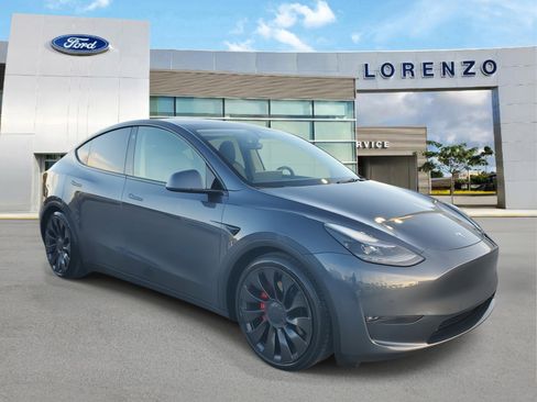 Used 2022 Tesla Model Y Performance image 3