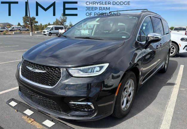 Used 2023 Chrysler Pacifica Limited FWD image 1