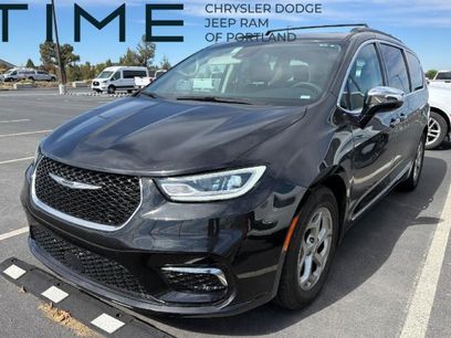 Used 2023 Chrysler Pacifica Limited