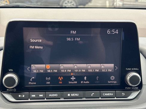 Used 2021 Nissan Rogue SV FWD image 17