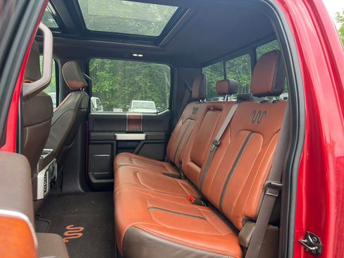 Used 2020 Ford F350 King Ranch w/ King Ranch Ultimate Package AWD/4WD image 16