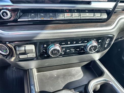 New 2026 GMC Sierra 1500 SLT image 27