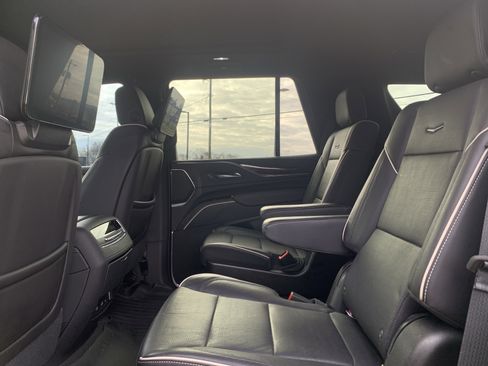 Used 2021 Cadillac Escalade Premium Luxury w/ Driver Assist Tech Package image 32