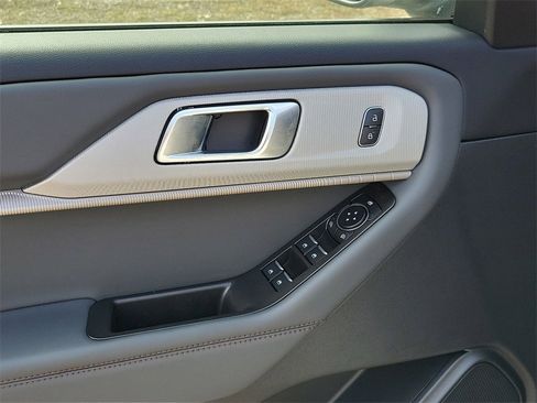 New 2026 Ford Explorer Active image 15