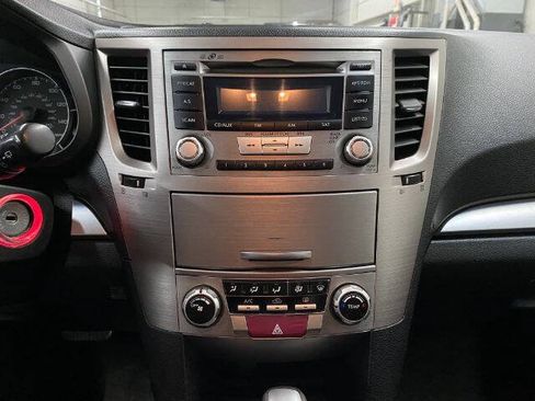 Used 2013 Subaru Outback 2.5i Premium AWD/4WD image 24