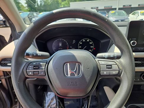 Used 2024 Honda HR-V LX image 19