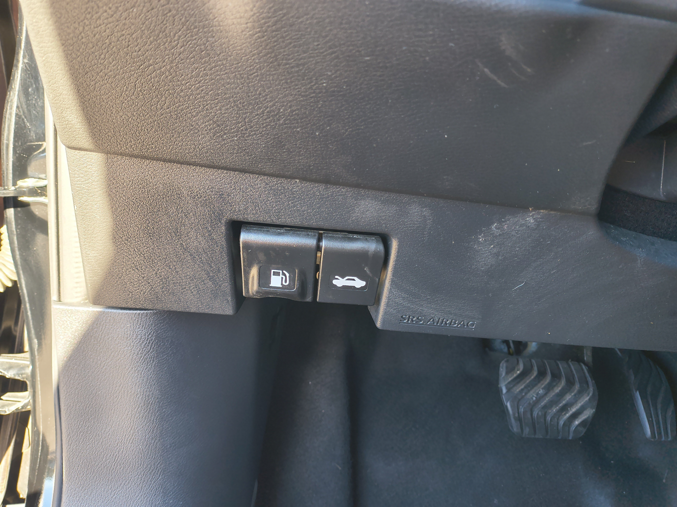 Certified 2018 Nissan Kicks SV FWD image 26