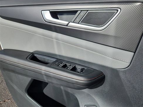 New 2026 Volkswagen Atlas Peak Edition image 6