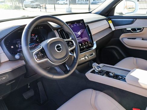 New 2026 Volvo XC90 T8 Plus w/ Protection Package Premier image 27