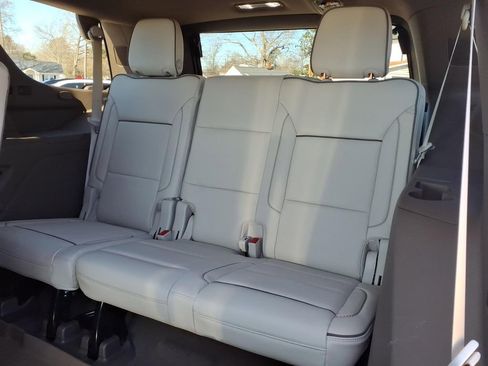Used 2025 GMC Yukon Denali image 13