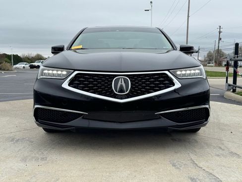 Used 2019 Acura TLX image 2