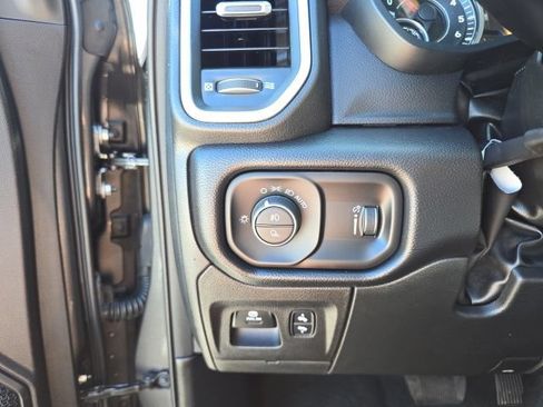 Used 2022 RAM 1500 Big Horn AWD/4WD image 24