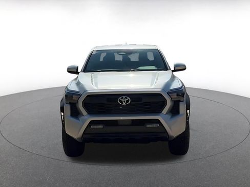 Used 2024 Toyota Tacoma TRD Off-Road image 4