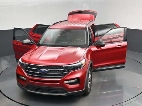 Used 2020 Ford Explorer XLT w/ Equipment Group 202A image 48