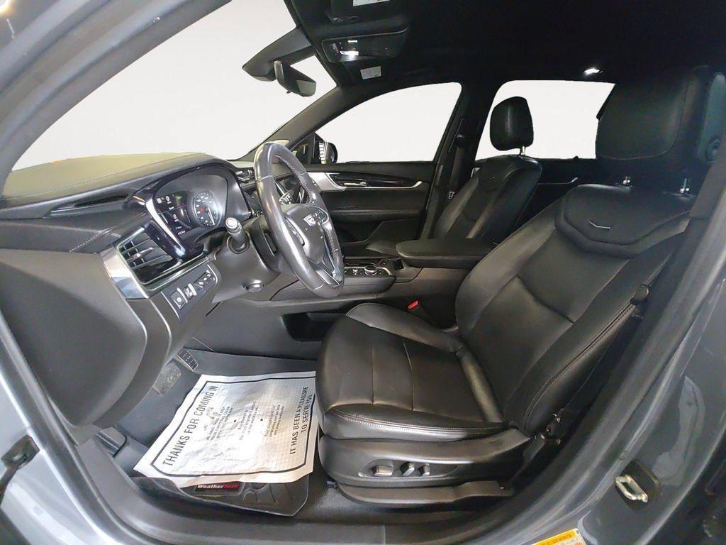 Used 2021 Cadillac XT6 Premium Luxury AWD/4WD image 11