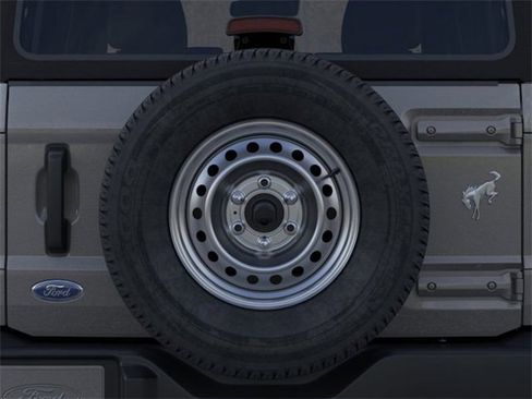 New 2025 Ford Bronco Base image 24