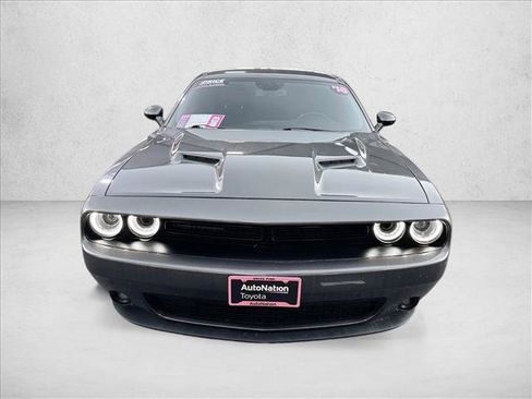 Used 2018 Dodge Challenger SXT w/ Blacktop Package image 2