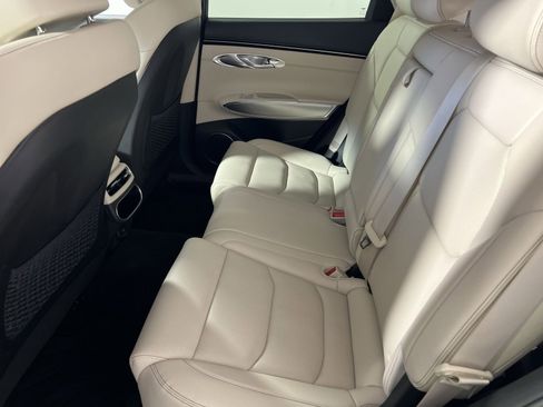 Used 2023 Genesis GV70 2.5T w/ Select Package image 25