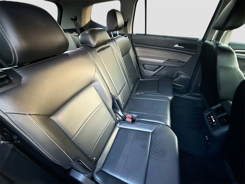 Used 2022 Volkswagen Atlas SE image 28