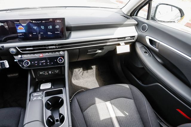New 2026 Hyundai Sonata SEL FWD image 18