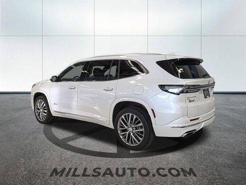 Used 2025 Buick Enclave Avenir w/ Trailering Package, 5000 lbs. AWD/4WD image 5