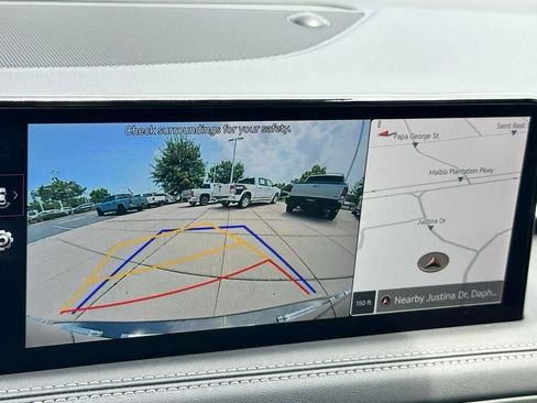 Used 2025 Genesis G70 2.5T RWD image 10