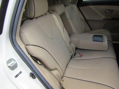 Used 2013 Toyota Venza XLE FWD image 6