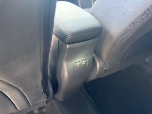 Used 2025 Nissan Kicks SR image 14