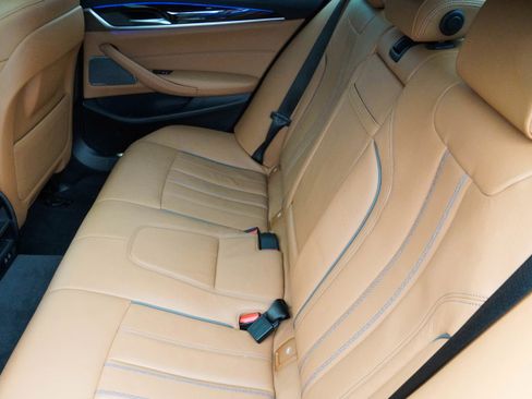 Certified 2023 BMW 530i w/ M Sport Package image 38