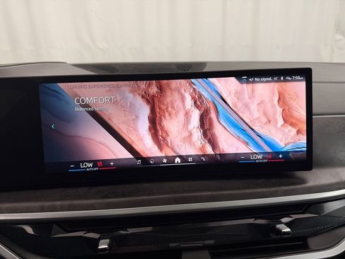 Used 2025 BMW X5 xDrive40i image 46