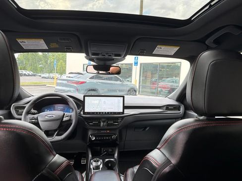 Used 2023 Ford Escape ST-Line Elite w/ Premium Technology Package AWD/4WD image 22
