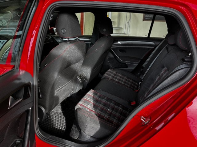 Used 2018 Volkswagen GTI S FWD image 28