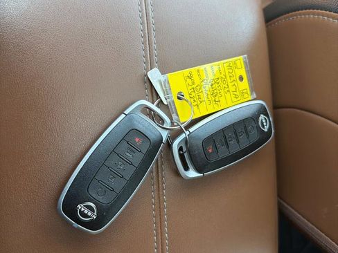 Used 2023 Nissan Pathfinder Platinum AWD/4WD image 30