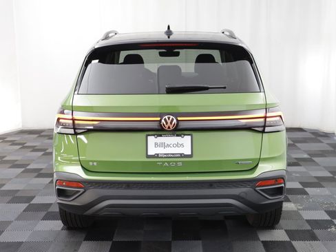 Used 2025 Volkswagen Taos SE image 16