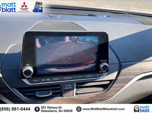 Used 2024 Nissan Altima 2.5 SV image 23