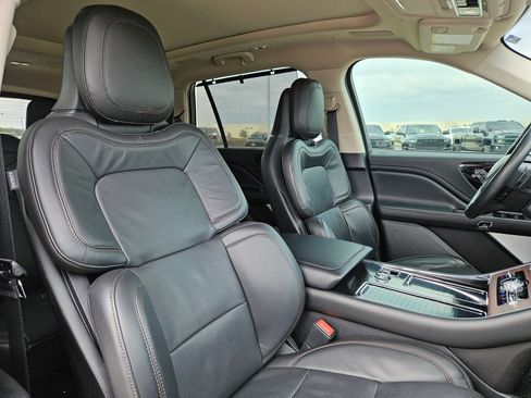 Used 2023 Lincoln Aviator Reserve w/ Equipment Group 201A image 30