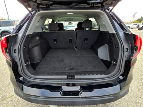 Used 2024 GMC Terrain SLE image 24